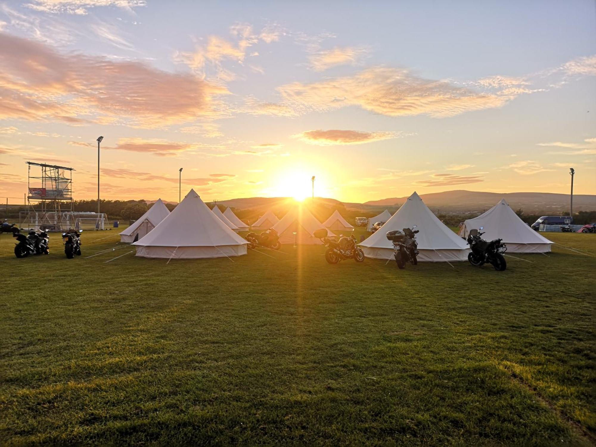 Nine Yards Bell Tents At The Tt - Castletown Exterior foto